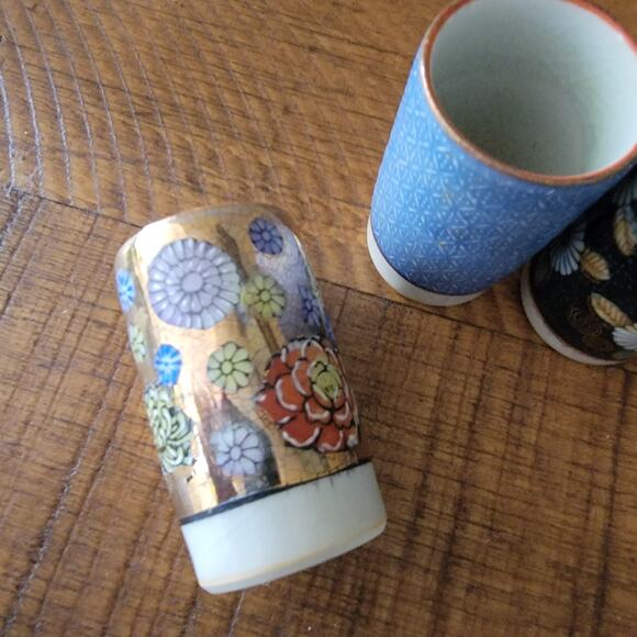 Vintage Japanese Sake Tea Cup Set Japan Handpainted Crane Floral Gold Rim Yunomi - Picture 3 of 10